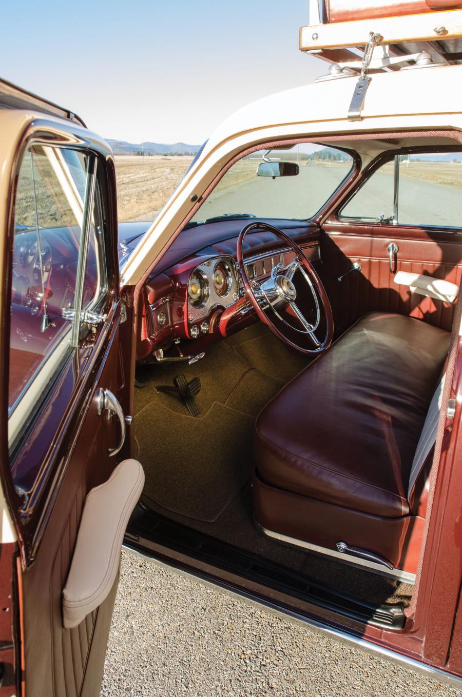  Chrysler New Yorker Town & Country 1954 года  (фото 10 из 13)